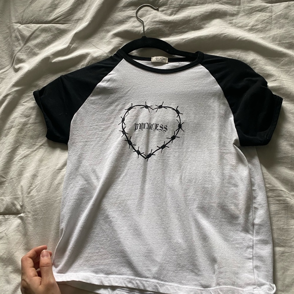 Cropped tee